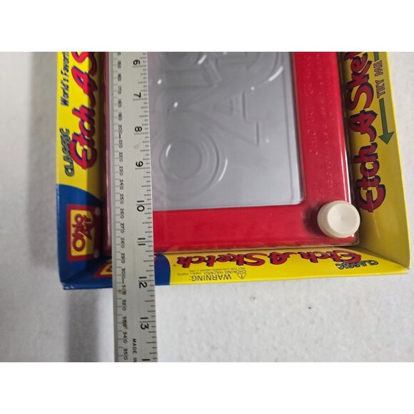 Classic Etch A Sketch Red Drawing Toy By Ohio Art‎ # 505 From 2001 - Picture 7 of 10
